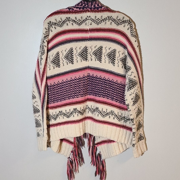 American Eagle Cardigan. - Picture 7 of 10